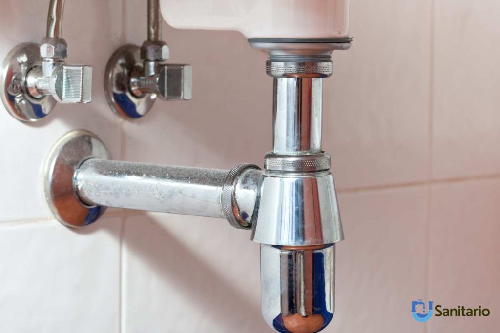 Olor a cloaca en el baño: de dónde viene y cómo eliminarlo